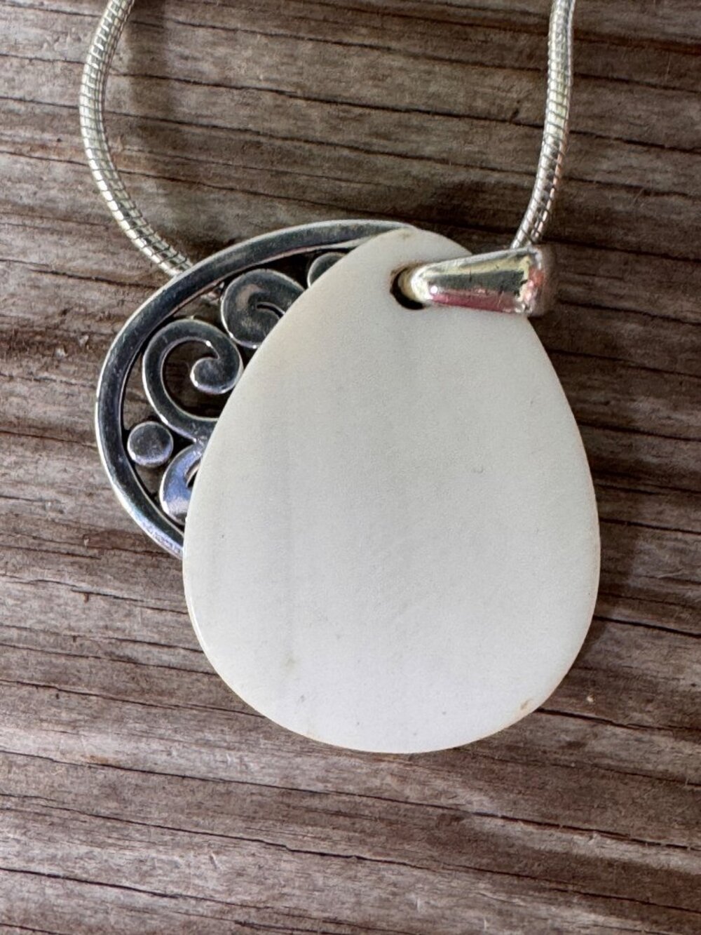 Brighton Contempo Shell Silver River Stone Pendant Necklace J46682 16” - Picture 4 of 10